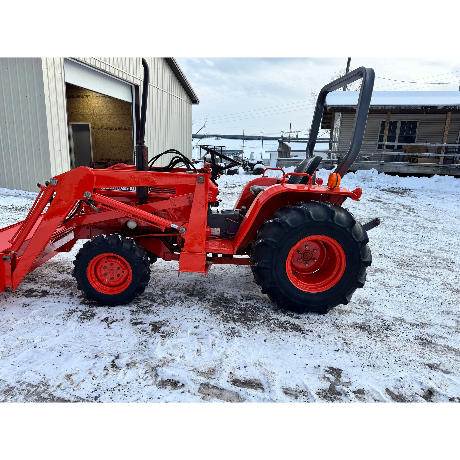 1987 Kubota B8200 HST 4WD Tractor | Only 205 Hours!!!